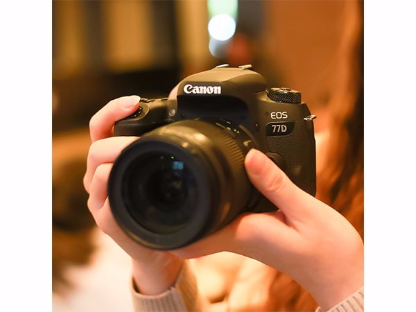  EOS 77D EOS ׻EF-S 18-200mm f/3.5-5.6lS